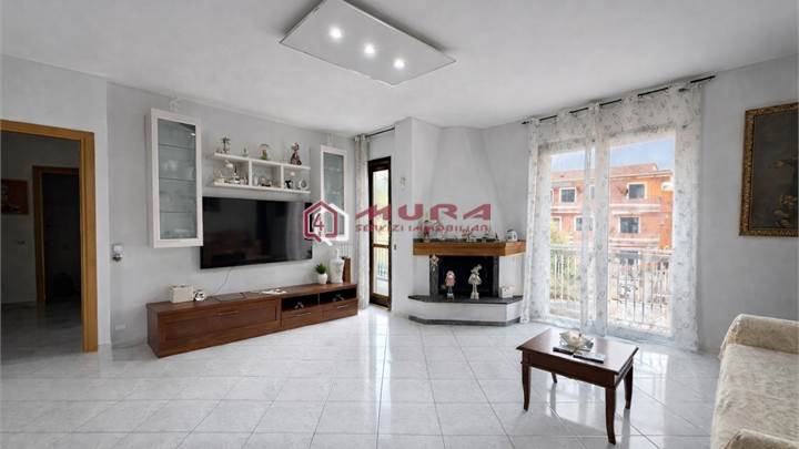 Quadrilocale con camino ad uso investimento